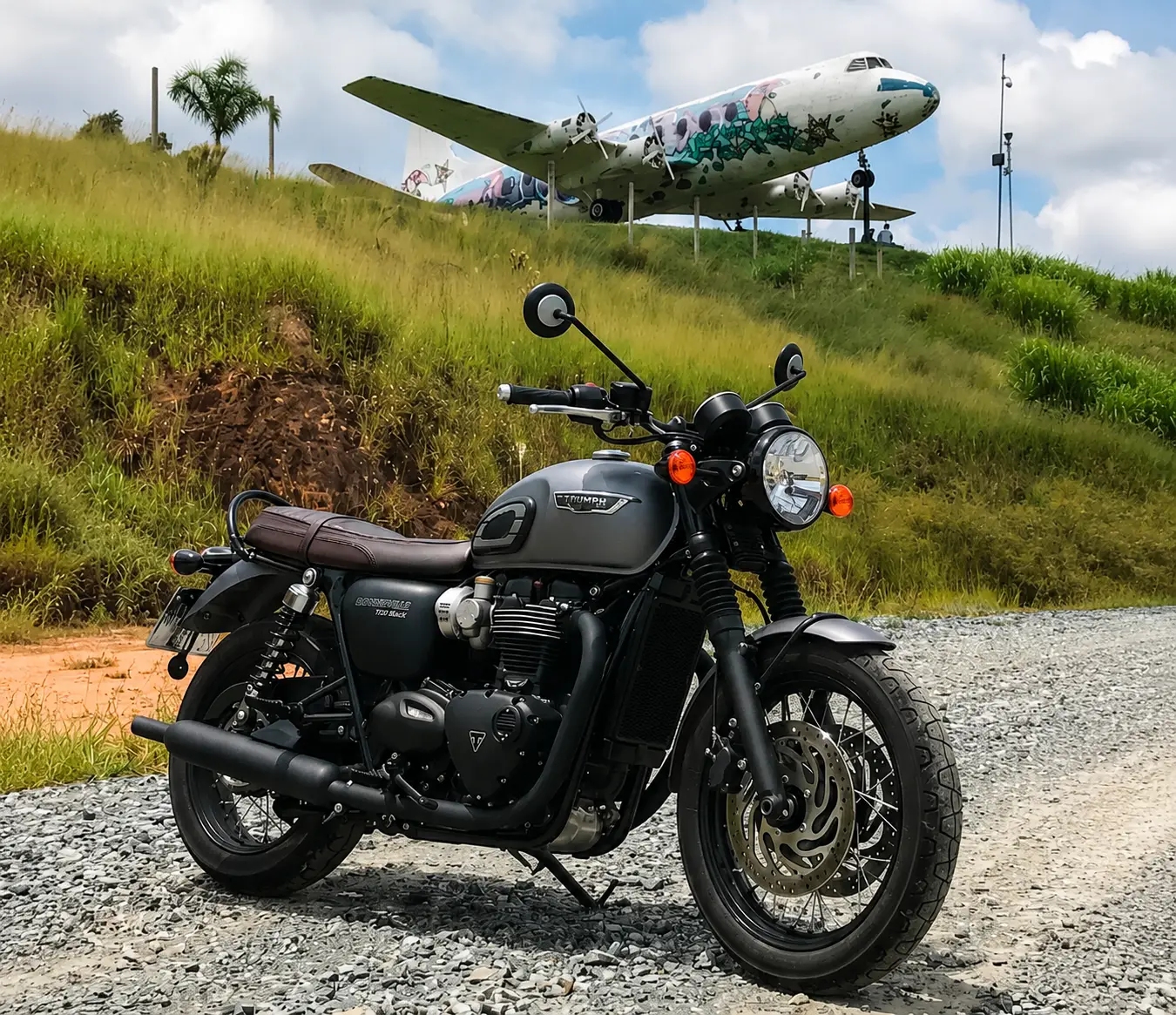 Bonneville T120 Black